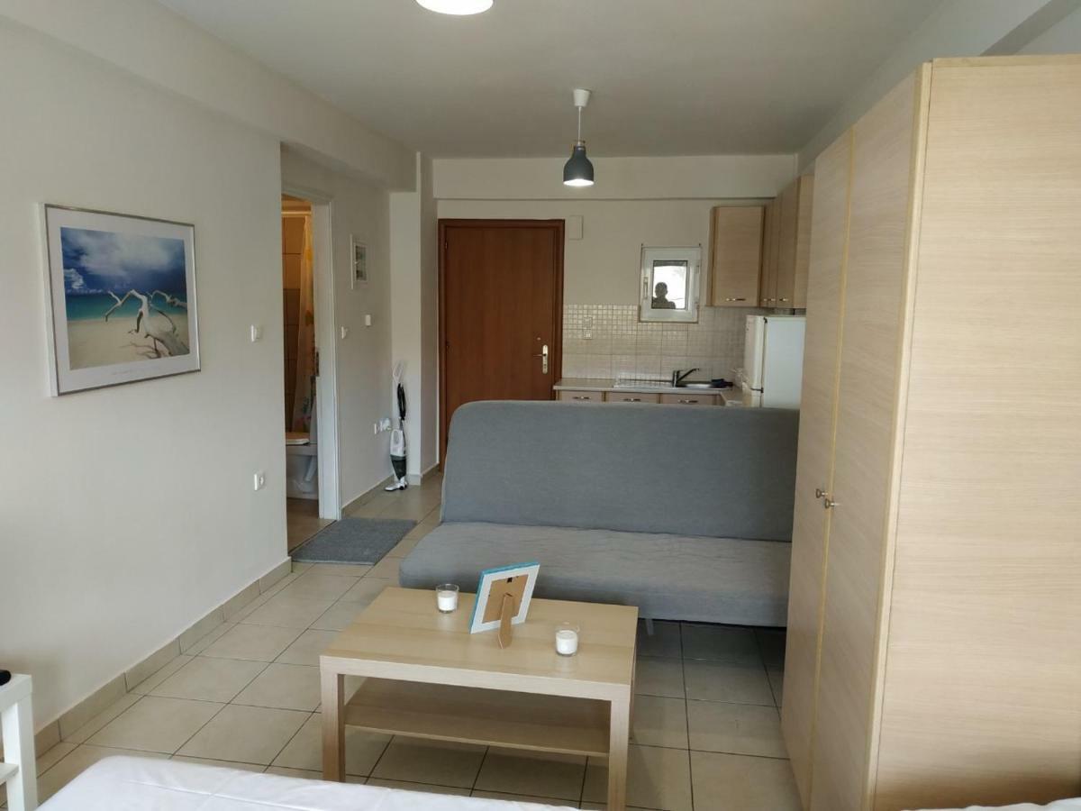 Ourania'S Apartments Kamena Vourla Luaran gambar