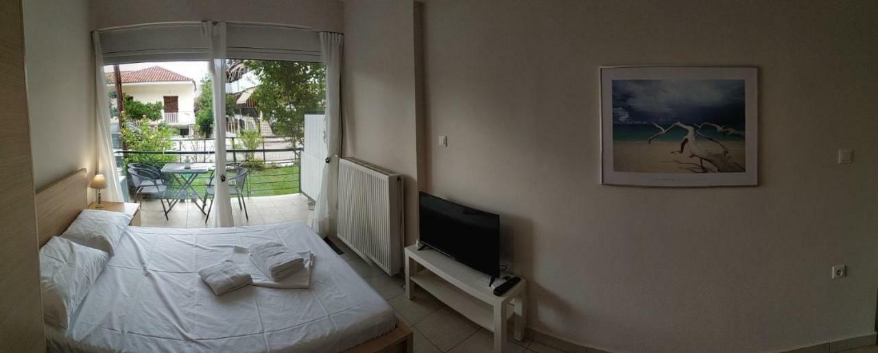 Ourania'S Apartments Kamena Vourla Luaran gambar