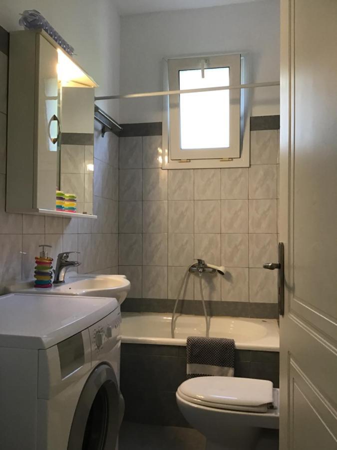 Ourania'S Apartments Kamena Vourla Luaran gambar